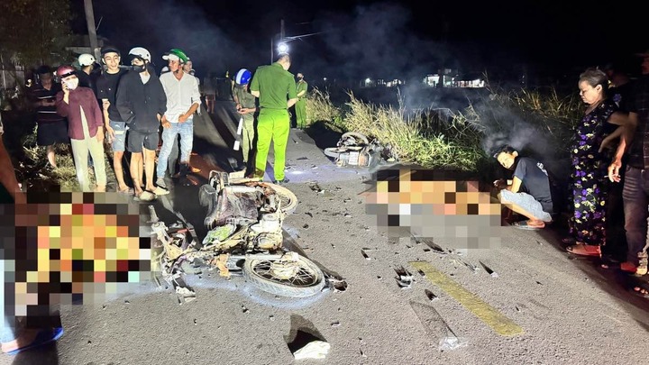 Hiện trường thương tâm hai xe máy va chạm trực diện, hai thanh niên tử vong tại chỗ