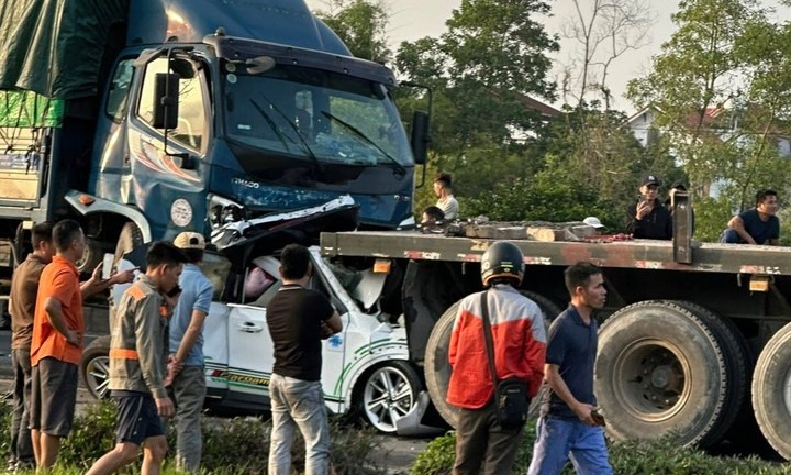 Hiện trường vụ 7 ô tô đâm liên hoàn trên Quốc lộ 5, 3 người thương vong