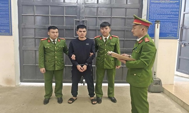 Bắt giữ đối tượng tàng trữ trái phép chất ma tuý có 4 tiền án