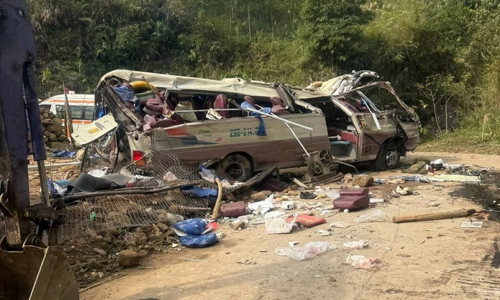Vụ lật xe chở đoàn thiện nguyện, 9 người tử vong ở Lào Cai: Nhân chứng kể lại khoảnh khắc đau lòng