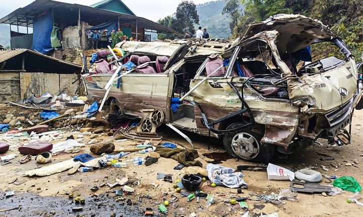 Vụ tai nạn ở Lào Cai, xe chở đoàn thiện nguyện bị lật, 9 người tử vong: Nguyên nhân ban đầu
