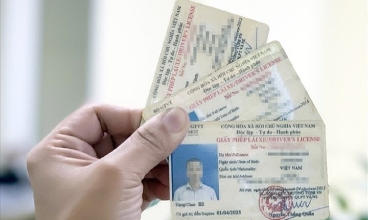 Cách phân biệt tạm giữ và tước giấy phép lái xe