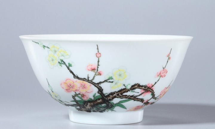 Chiếc bát thời vua Ung Chính được đấu giá hơn 123 tỷ đồng