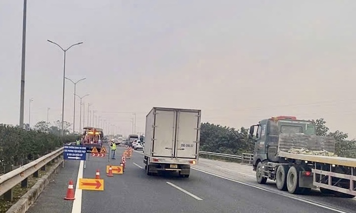 Khẩn trương khắc phục hư hỏng trên cao tốc trọng điểm