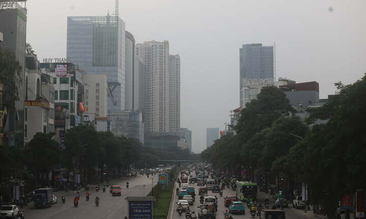 Chuyên gia cảnh báo thời tiết sáng lạnh trưa nắng làm tăng nguy cơ đột qụy