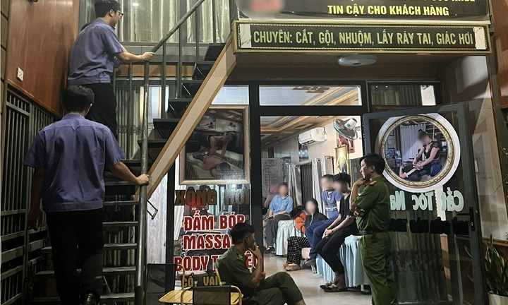 Triệt phá điểm bán dâm núp bóng kinh doanh cà phê tại Đồng Nai