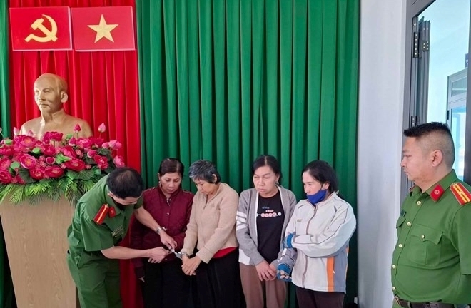 Triệt phá đường dây lô đề ở Lâm Đồng, bắt Đoàn Thị Thu Trang cùng 3 người khác