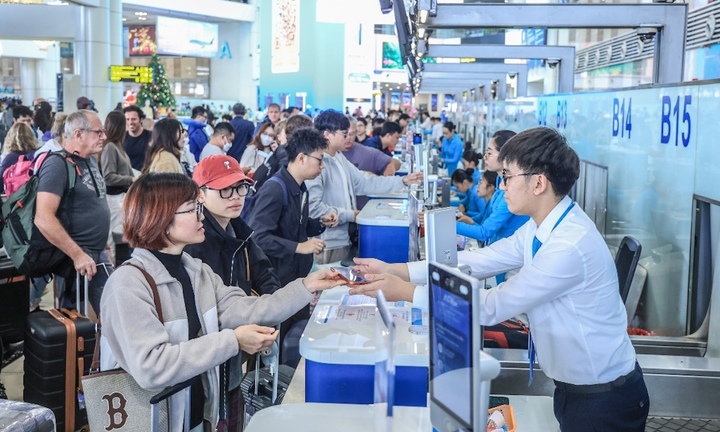 Nhiều đường bay 