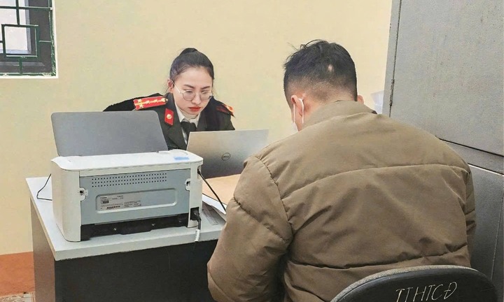 Xử phạt nam thanh niên chia sẻ video AI xuyên tạc về CSGT