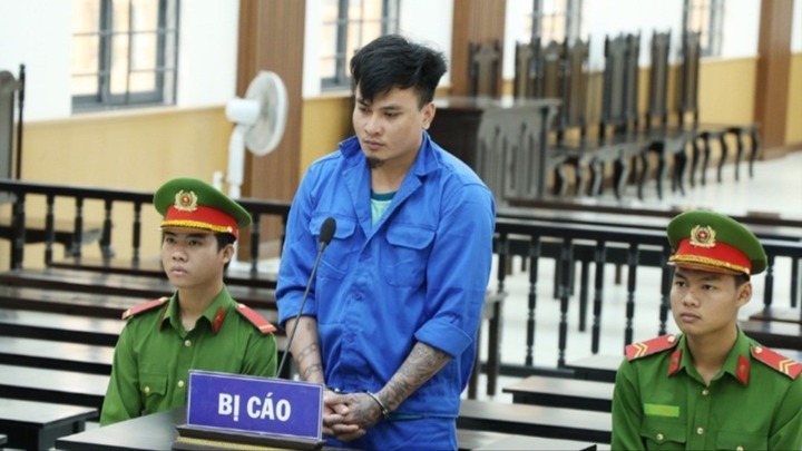 Chau Linh E lĩnh án chung thân vì chém hai cha con hàng xóm thương vong