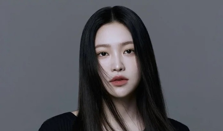 Nữ ca sĩ nổi tiếng showbiz bị gãy cổ trong lúc tập luyện