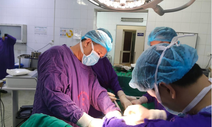 Tin tức đời sống 1/2: Thủng ruột vì thói quen rất nhiều người Việt mắc