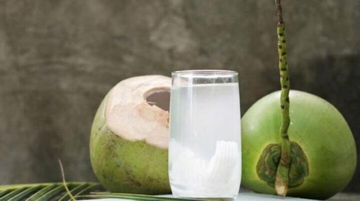 Có nên uống nước dừa mỗi ngày?