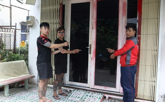 Danh tính 3 thanh niên từ An Giang lên TP.HCM tạt sơn để đòi nợ thuê