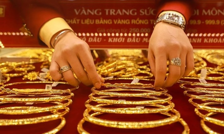 Giá vàng hôm nay (9/2): Vàng tiếp tục đi lên, chuyên gia nhận định