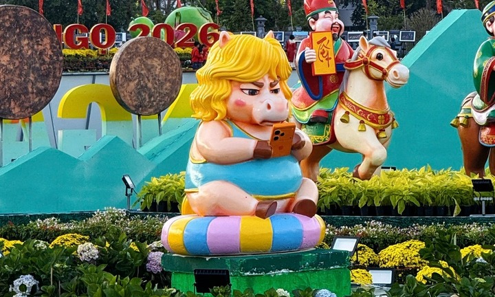 Ngắm linh vật ngựa mặt