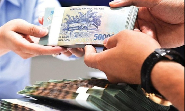 Lương, tiền công từ 5 triệu đồng phải chuyển khoản, cụ thể thế nào?