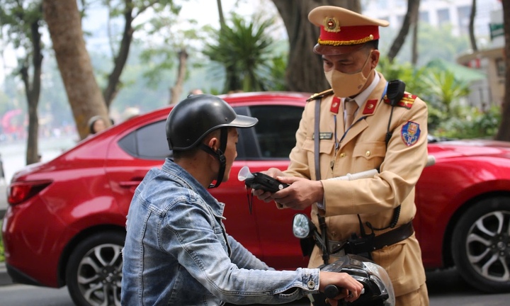 Gần 6.200 trường hợp vi phạm giao thông bị xử lý trong ngày mùng 1 Tết