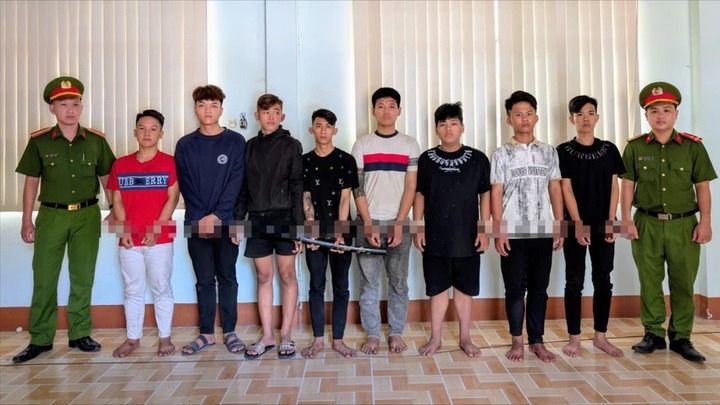 Phẫn nộ: Nhóm 