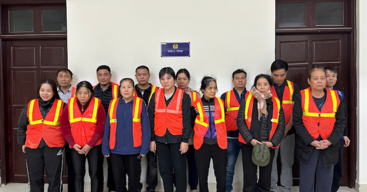 Triệt phá ổ nhóm đánh bạc trên sông Hồng, bắt giữ 14 đối tượng