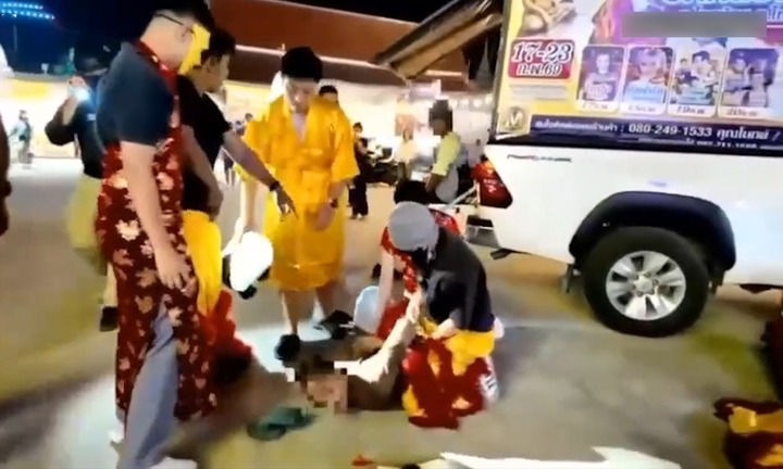 Clip: Cảnh sát cải trang thành đoàn múa lân dịp Tết để vây bắt tội phạm