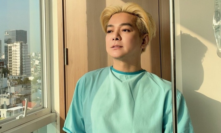 Ca sĩ Vũ Hà nhập viện cấp cứu trong đêm