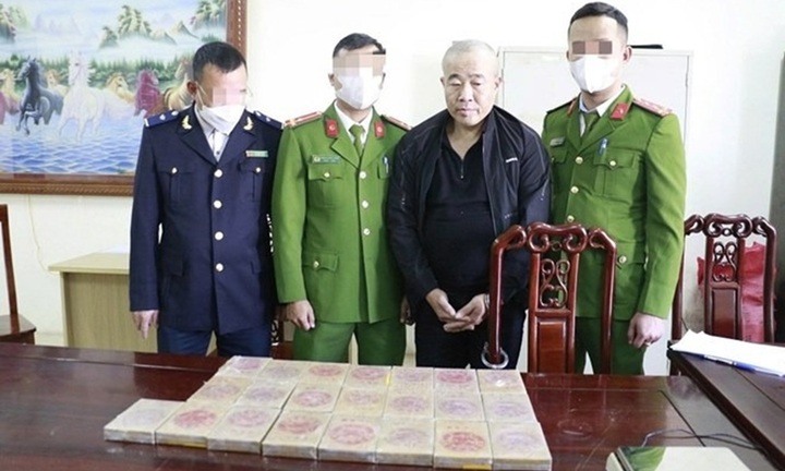 Triệt phá đường dây ma túy lớn, thu giữ 22 bánh heroin: 