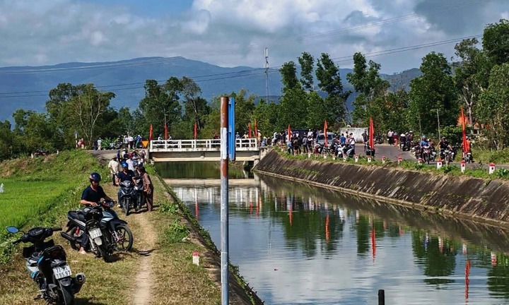 Vụ 2 thi thể và ô tô chìm dưới kênh ở Gia Lai: Tiết lộ tình tiết đau lòng
