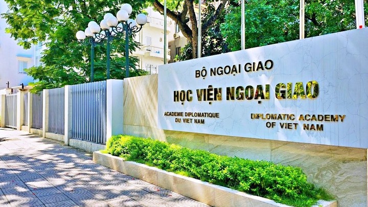 Học viện Ngoại giao công bố phương án tuyển sinh, yêu cầu khắt khe khi xét bằng học bạ