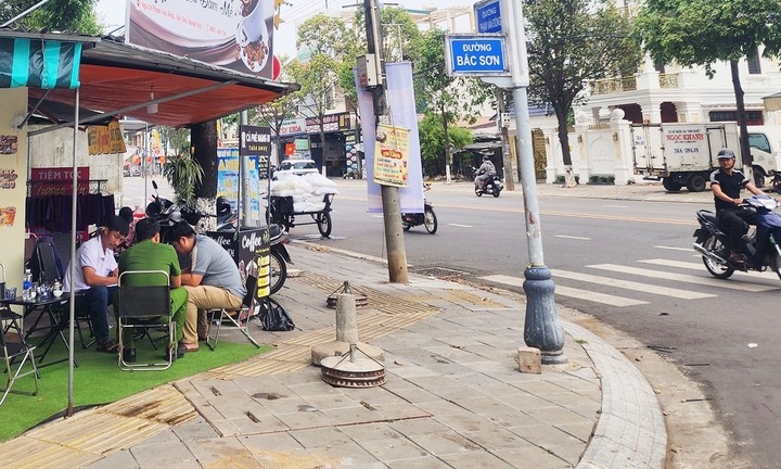 Nam thanh niên đầu thú sau khi chém người tử vong tại quán nhậu ở Quảng Ngãi