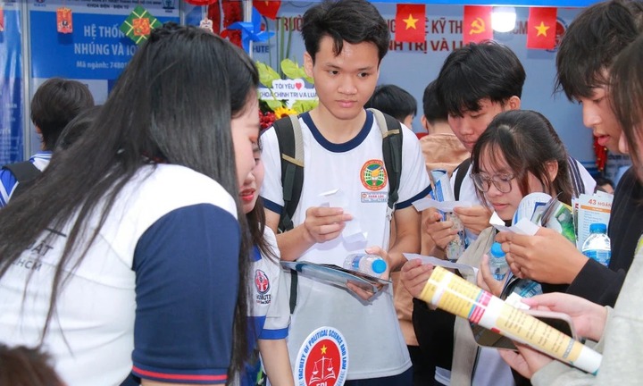 Nhiều đại học top đầu công bố phương án tuyển sinh: Xuất hiện công thức