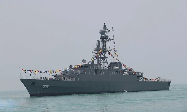 Vì sao chiến hạm Iran IRIS Dena cực mạnh vẫn 