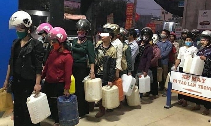 Công an khuyến cáo người dân không nên tích trữ xăng, dầu trong nhà