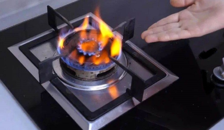 Giá gas tăng thêm 30.000 đồng/bình 12kg, Sở Công Thương TP.HCM thông tin