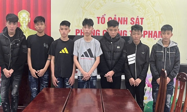 Hải Phòng: Triệu tập 8 thanh niên lạng lách, đánh võng trên đường phố