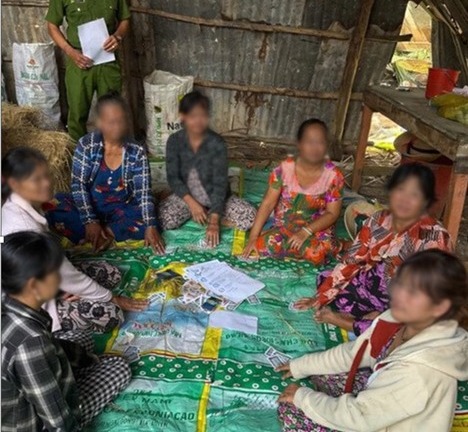 Công an xã Long Phú bắt quả tang 7 đối tượng nam nữ 