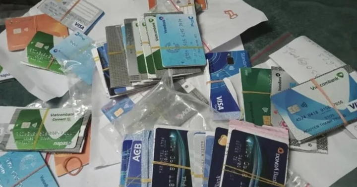 Bộ Công an cảnh báo chiêu trò lôi kéo học sinh, sinh viên cho thuê tài khoản ngân hàng
