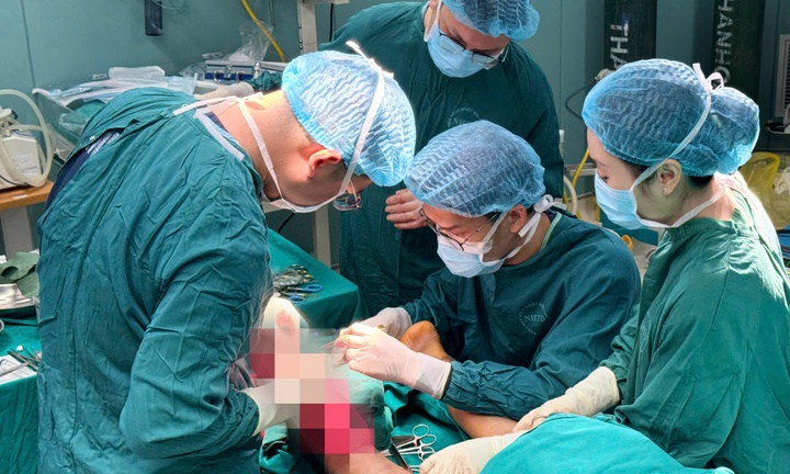 Chân hoại tử, bốc mùi từ sai lầm của người đàn ông ở Tuyên Quang