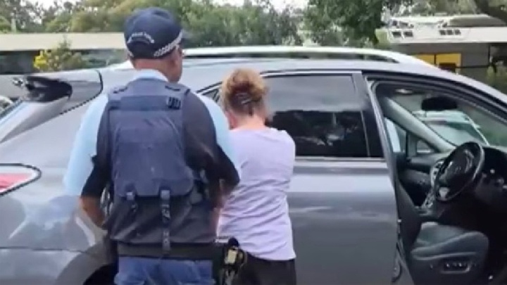 Nữ tài xế say rượu đâm liên hoàn 6 xe, bé 5 tuần tuổi thoát chết kỳ diệu