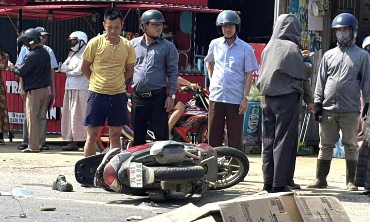 Tin tức tai nạn giao thông mới nhất ngày 21/3: Ô tô va chạm liên hoàn 3 xe máy, hai phụ nữ tử vong