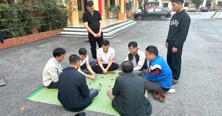 Khởi tố 10 đối tượng lợi dụng đám cưới để đánh bạc tại Bắc Ninh