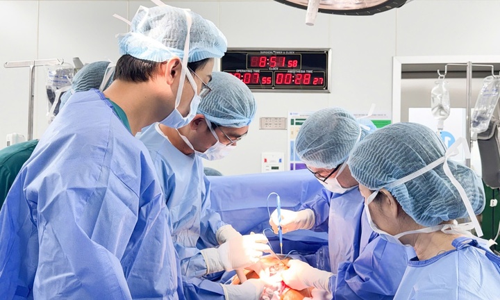 Tin tức đời sống 27/3: Hai bệnh viện phối hợp mổ bóc khối u 12kg, bảo toàn cơ hội làm mẹ cho cô gái