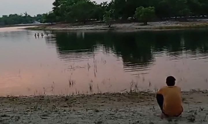Thương tâm: Bé trai 14 tuổi đi tắm hồ, đuối nước tử vong