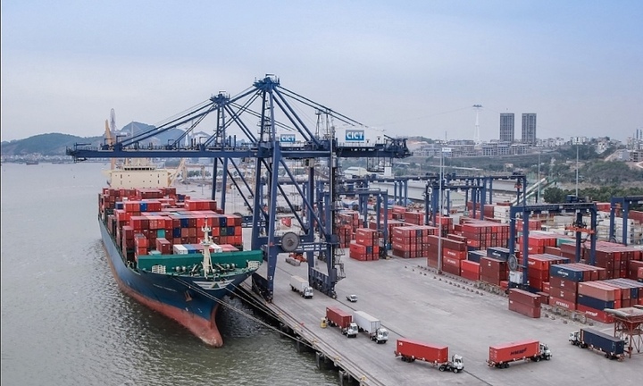 Cho phép bến cảng Cái Lân tiếp nhận tàu đến 85.000 DWT