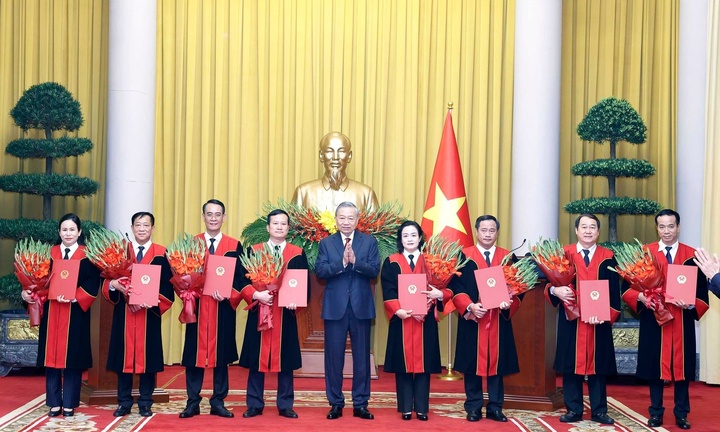 Không để bất kỳ áp lực nào chi phối hoạt động xét xử