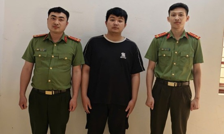 Danh tính đối tượng trong đường dây lừa đảo 15 tỷ đồng vừa ra đầu thú