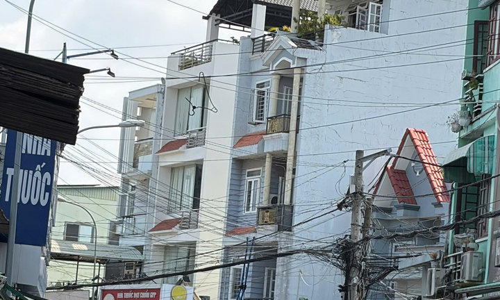 Vụ cháy nhà trọ ở TPHCM khiến đôi nam nữ tử vong: Ám ảnh tiếng kêu cứu sau cánh cửa khóa chặt