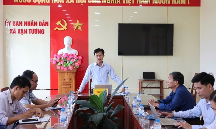 Tin tức giáo dục 24h: Quảng Ngãi họp khẩn vụ nữ sinh lớp 7 bị đánh hội đồng trước cổng trường