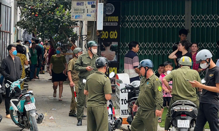 Vụ tài xế xe ôm công nghệ tử vong trong tư thế nằm úp mặt ở phòng trọ: Trích xuất camera an ninh điều tra nguyên nhân