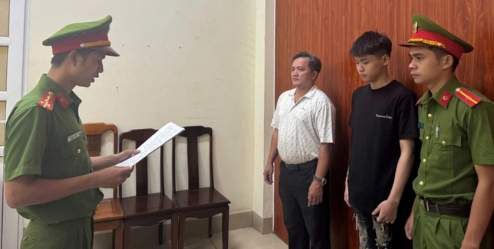 Khởi tố thanh niên dương tính ma túy, lao xe vào chốt kiểm soát ở Huế